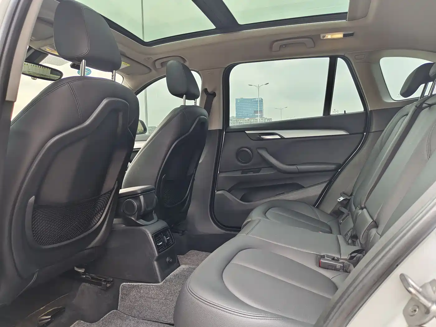 BMW X1 2016 sDrive18Li Fashion Model фото 20