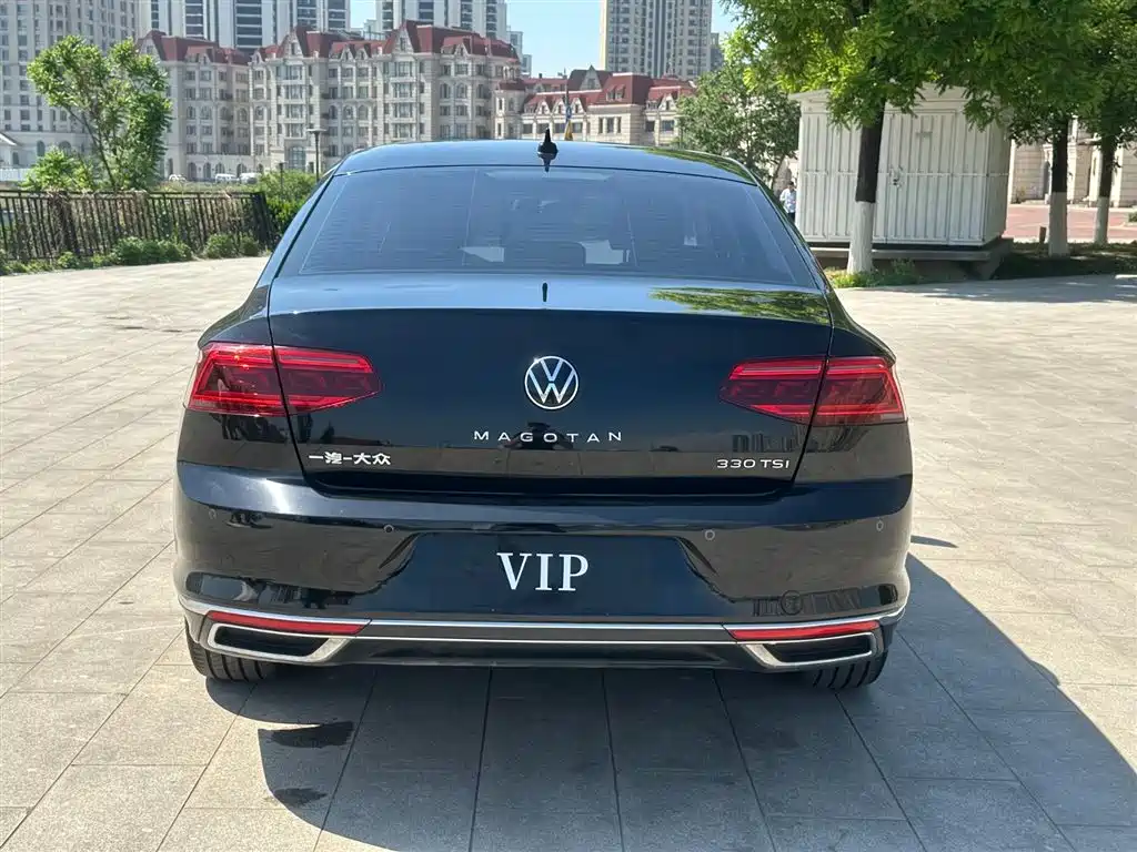 Volkswagen Magotan 2021 330TSI DSG 30th Anniversary Edition фото 4