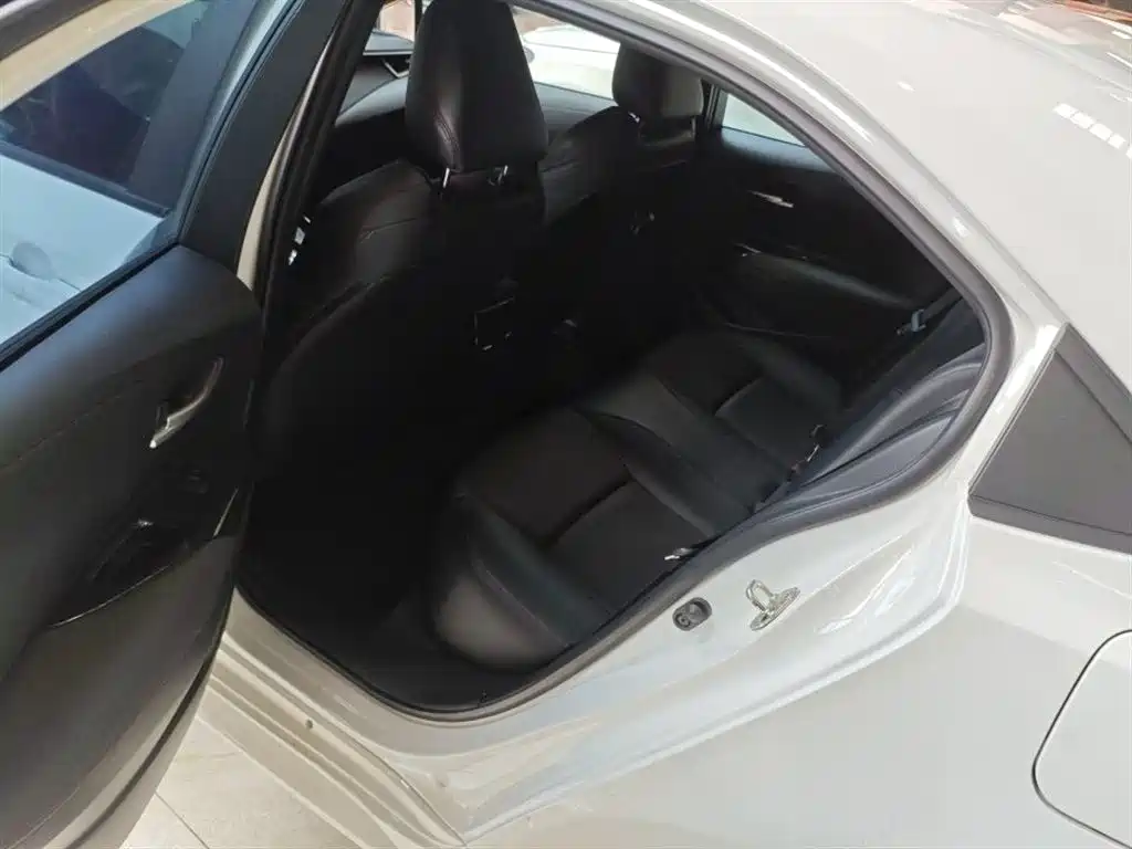 Toyota Levin 2021 185T CVT Sport Edition фото 6