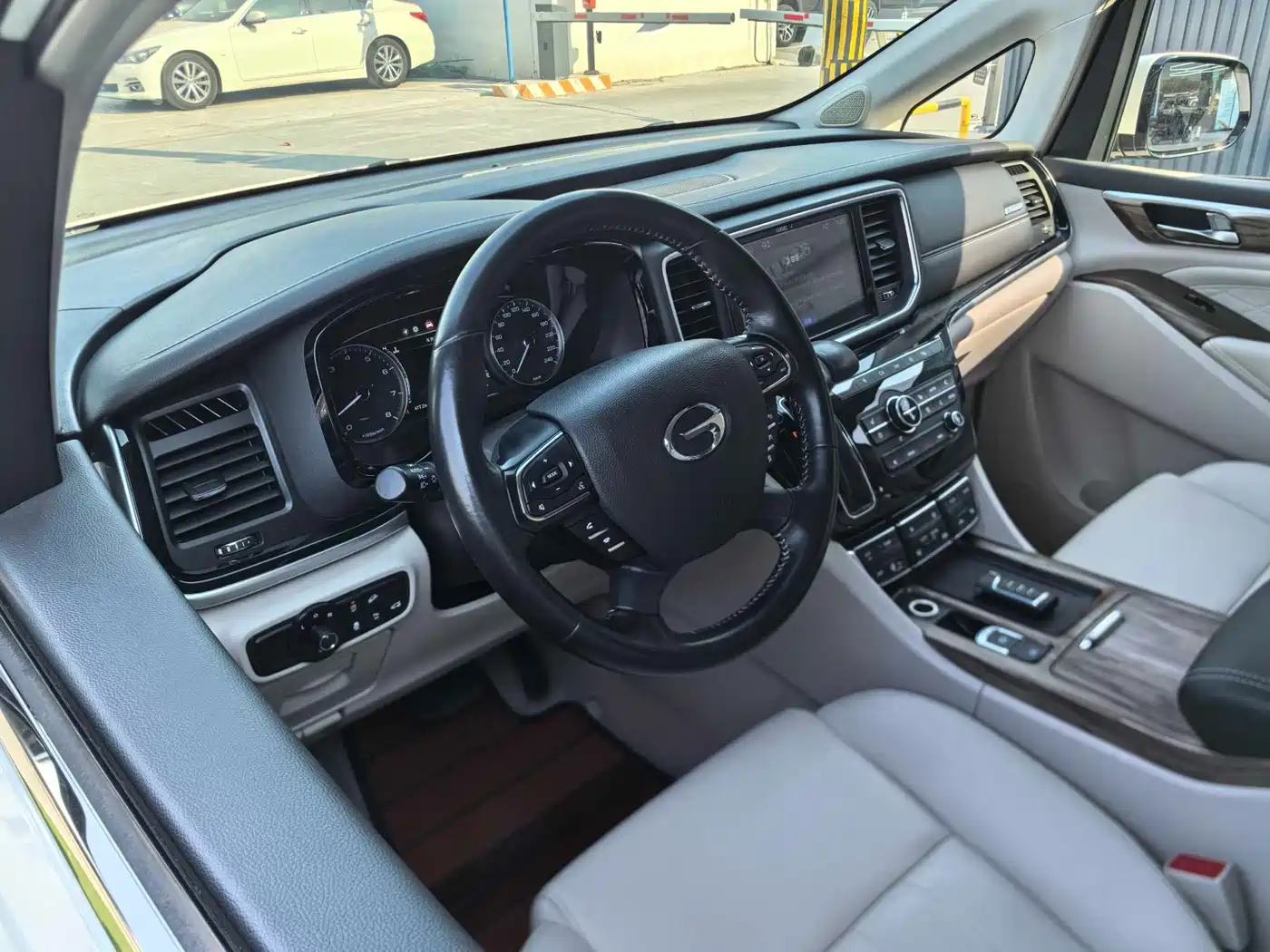 GAC Trumpchi Trumpchi M8 2018 320T Flagship Edition фото 5