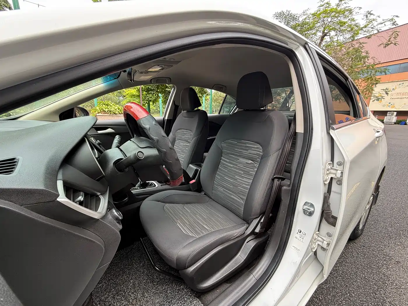 Chevrolet Cavalier 2016 Model 1.5L Automatic Delight Edition фото 9