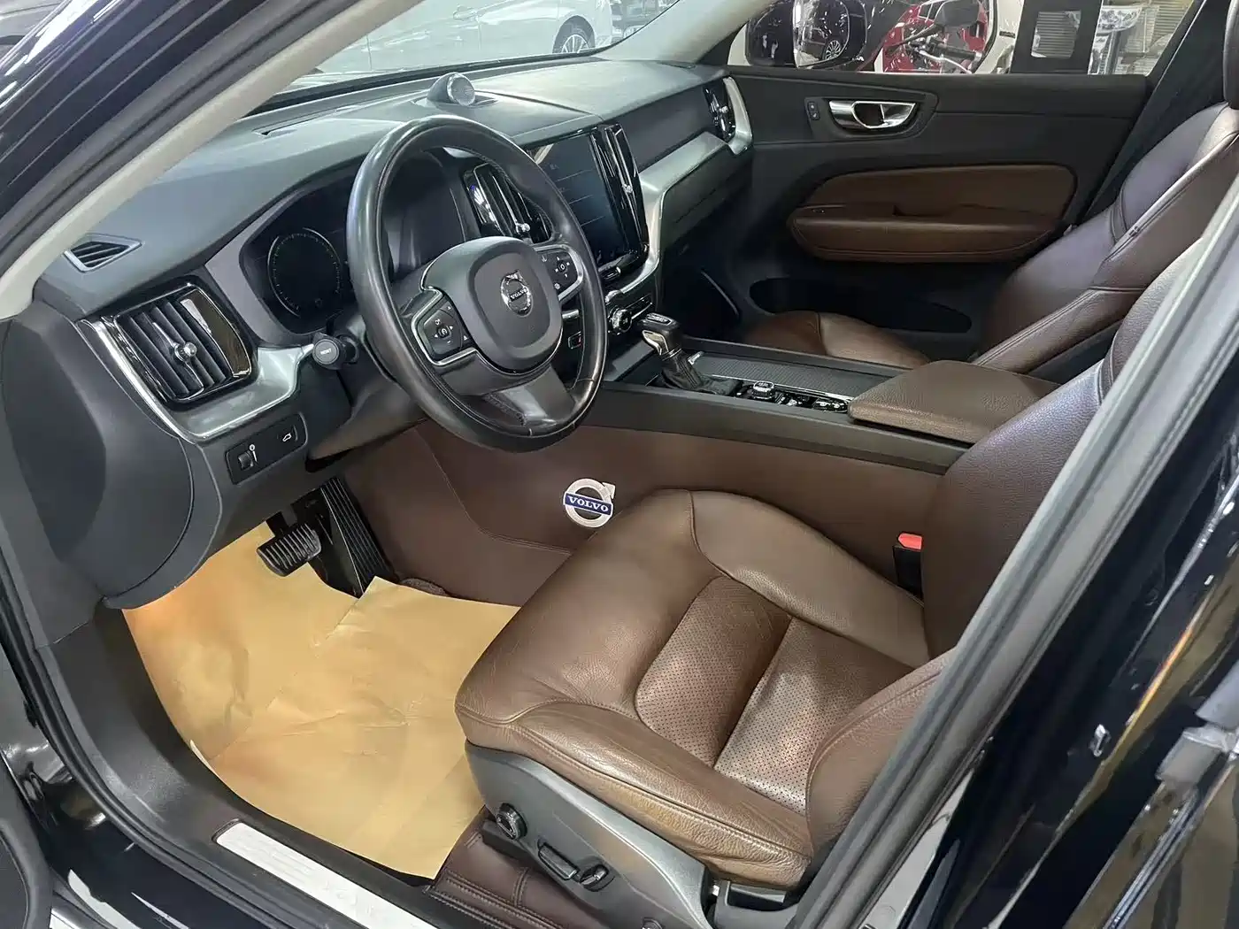 Фото 5 - Volvo XC60