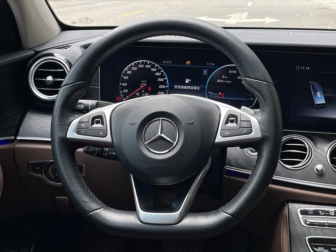 Mercedes-Benz E-Class 2017 E 300 L Sport Luxury фото 6