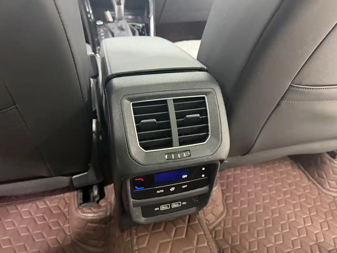 Volkswagen Tayron 2023 280TSI 2WD Luxury Plus Advanced Edition фото 18