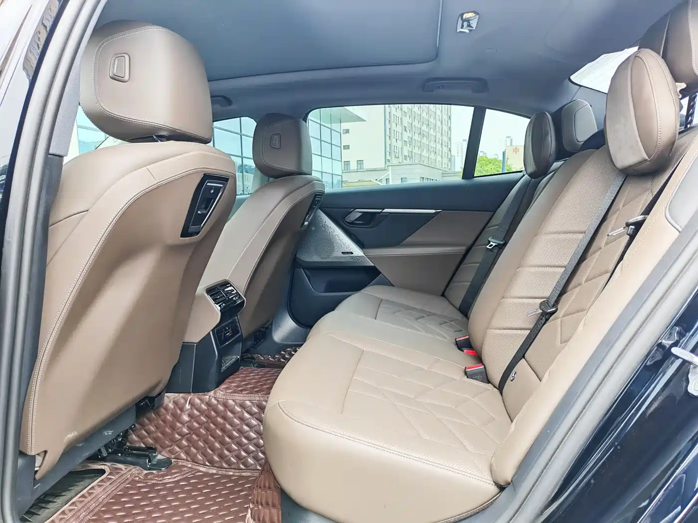 BMW 5 Series 2024 530Li Leading Model Luxury Package фото 20