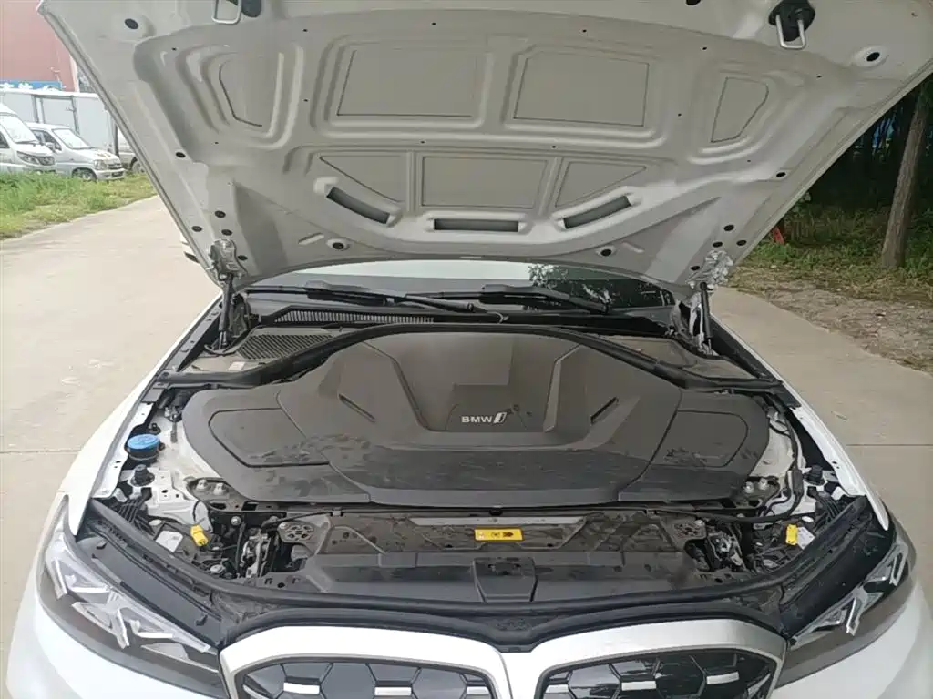 BMW i3 2025 eDrive 35 L фото 20