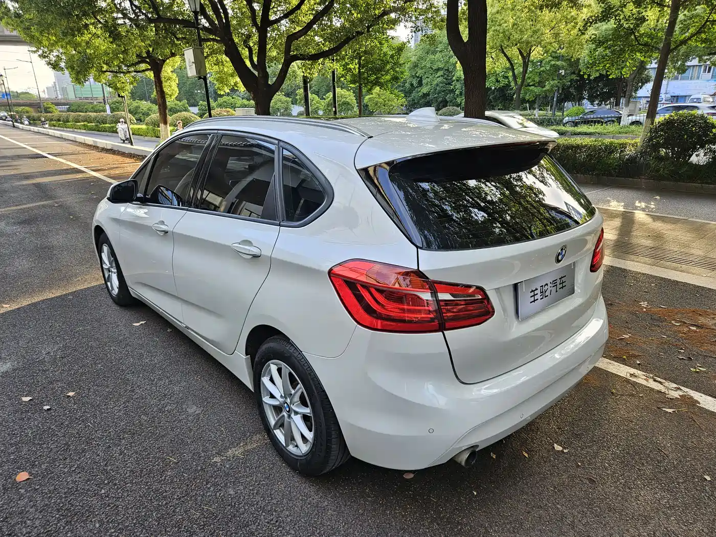 BMW 2 Series Touring 2016 218i Fashion Model фото 4