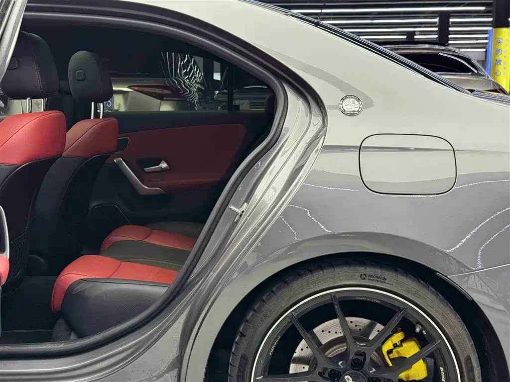Mercedes-Benz A-Class AMG 2020 AMG A 35 L 4MATIC фото 7