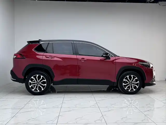 Toyota Frontlander 2022 2.0L CVT Luxury Edition фото 4