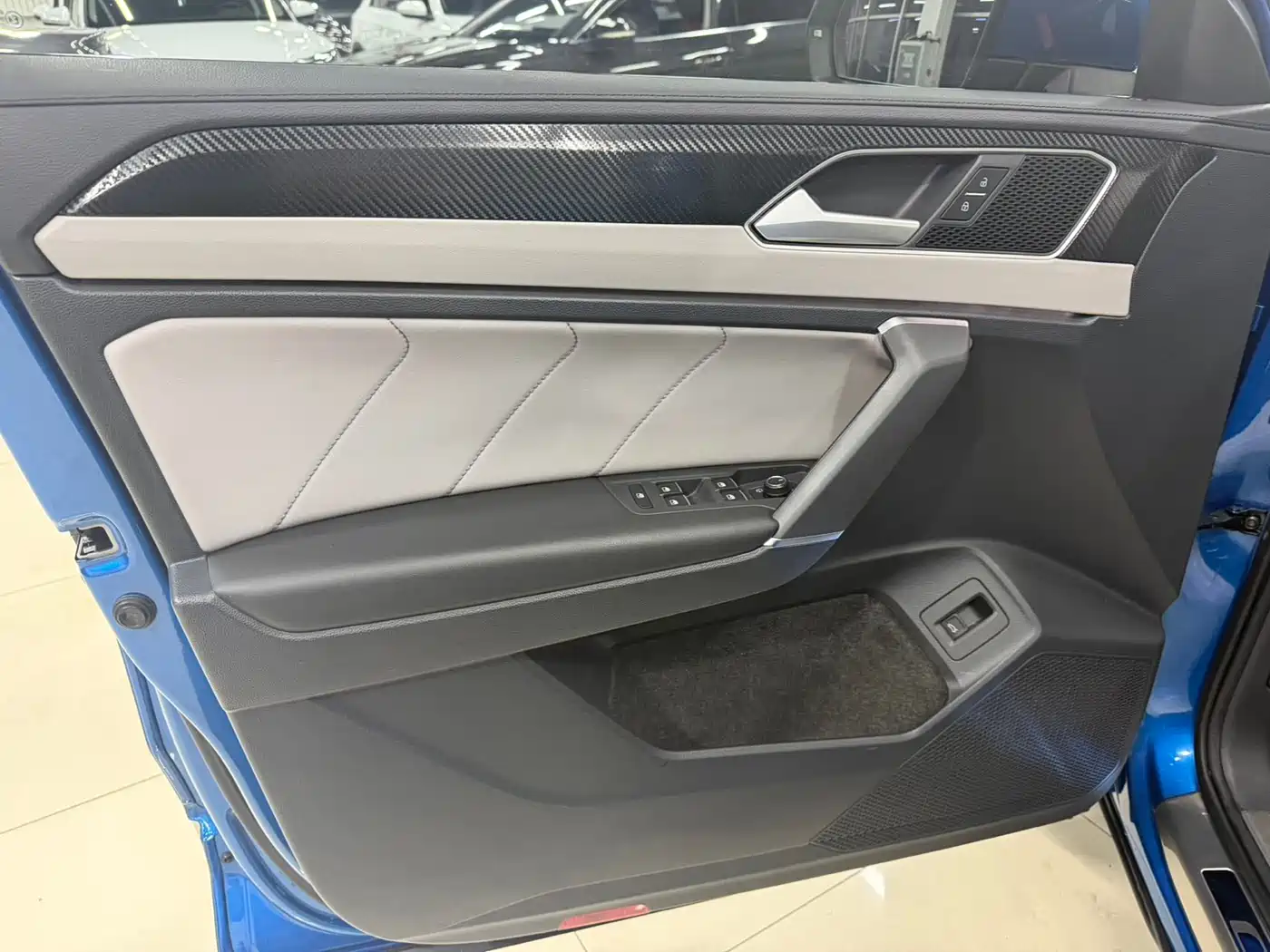 Volkswagen Tayron 2023 280TSI 2WD Luxury Plus Advanced Edition фото 8