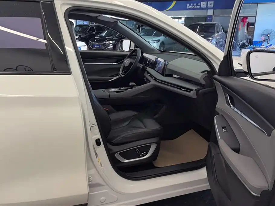 CHANGAN CS75 PLUS
