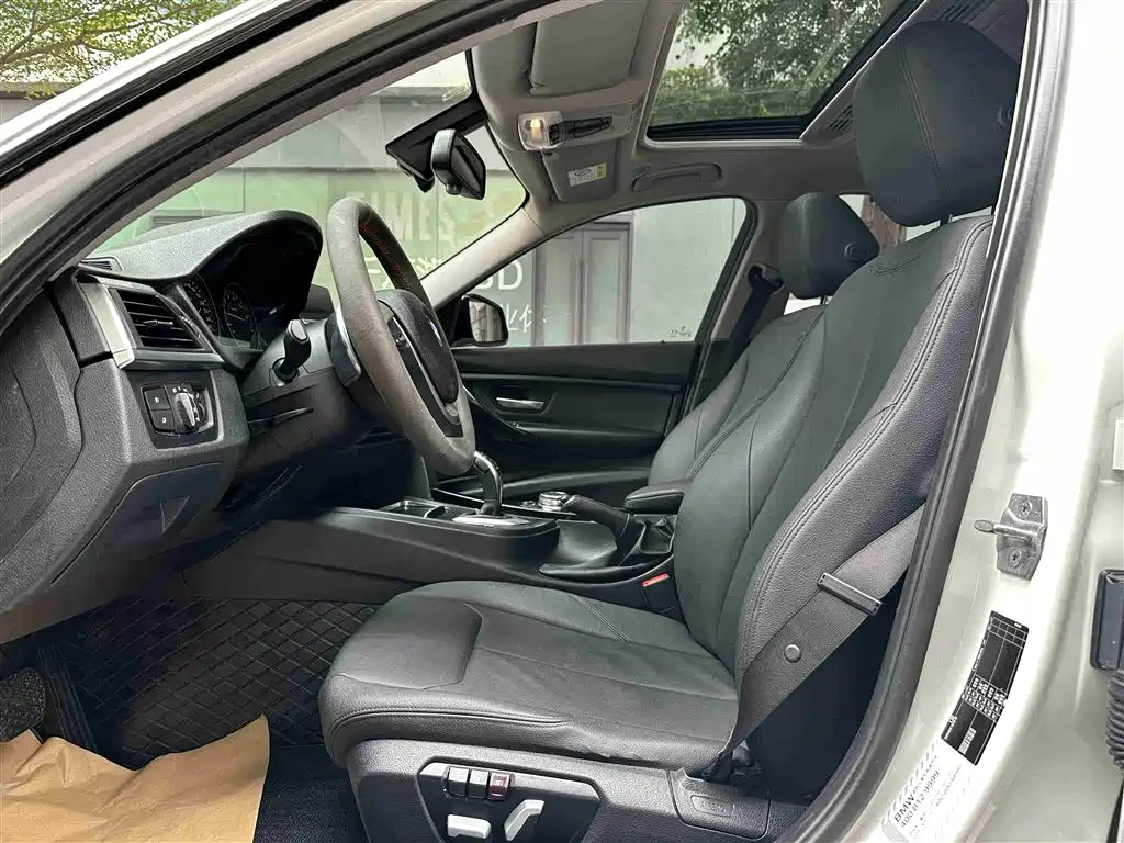 BMW 3 Series 2017 320Li M Sport фото 15