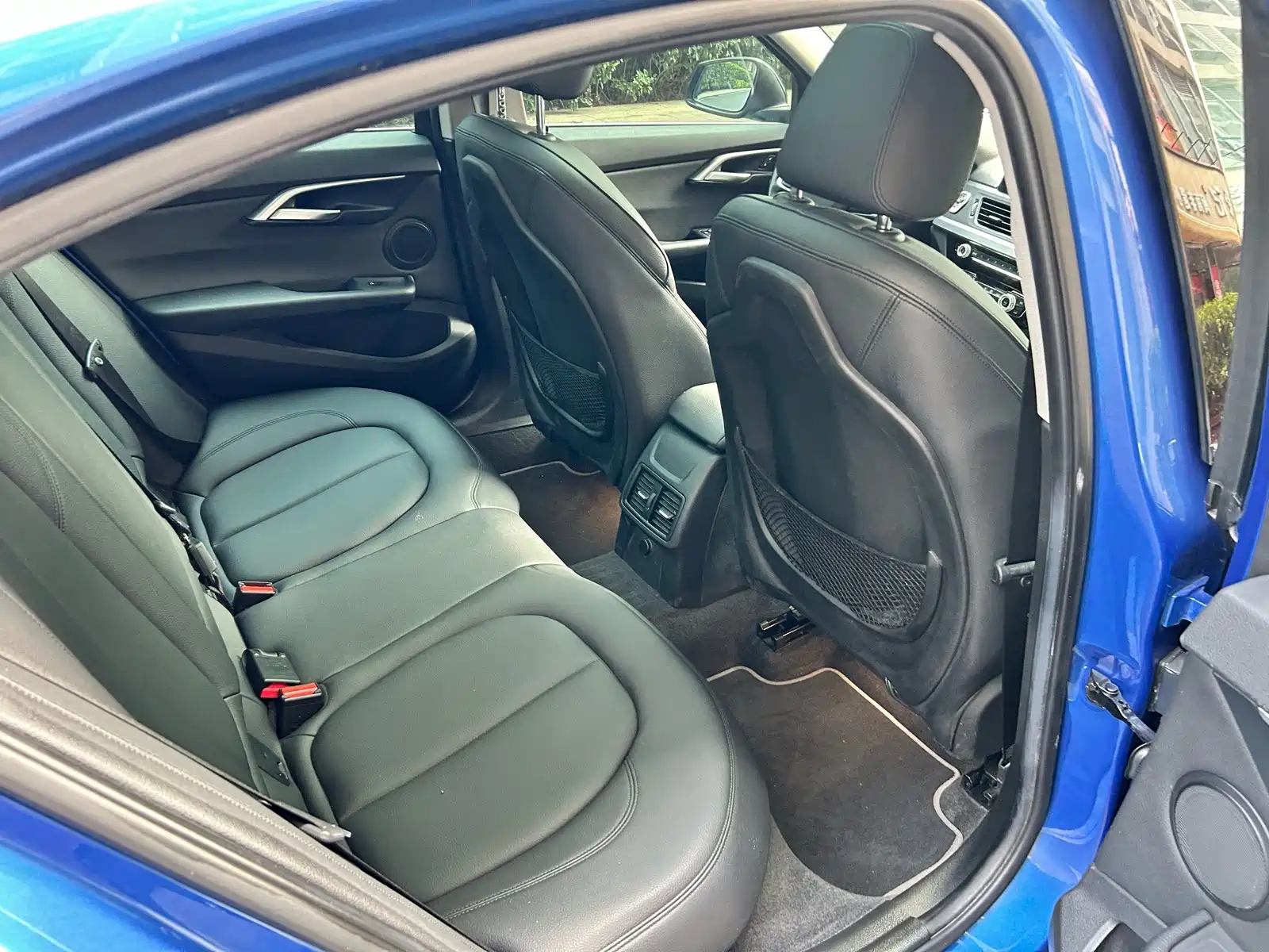 Photo 16 - BMW 1 Series