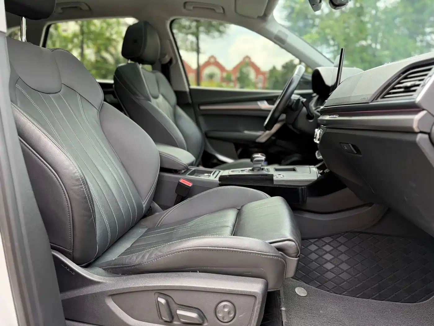 Audi Q5L 2022 45T Luxury Dynamic фото 13
