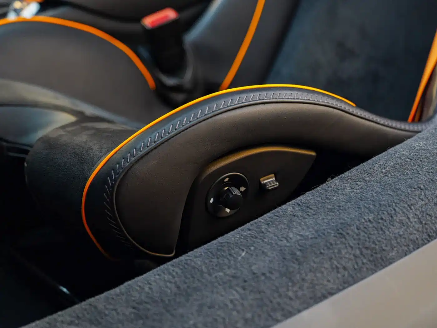 McLaren Artura 2023 3.0T Hybrid Standard фото 12