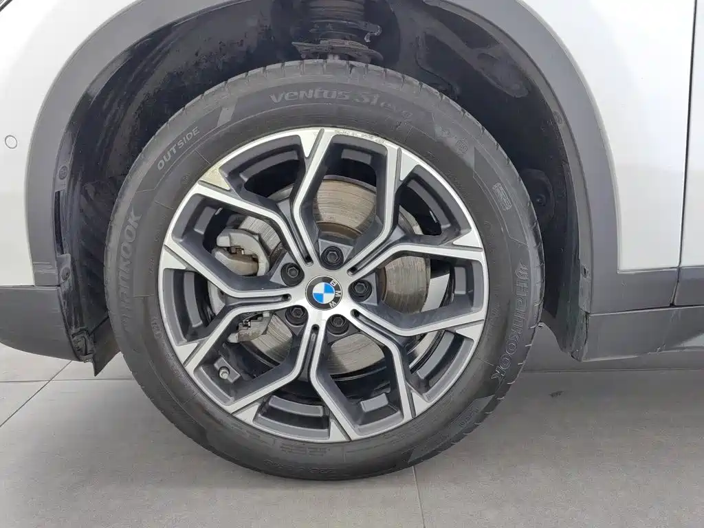 Фото 17 - BMW X1