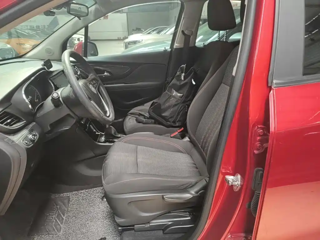 Фото 15 - Buick Encore