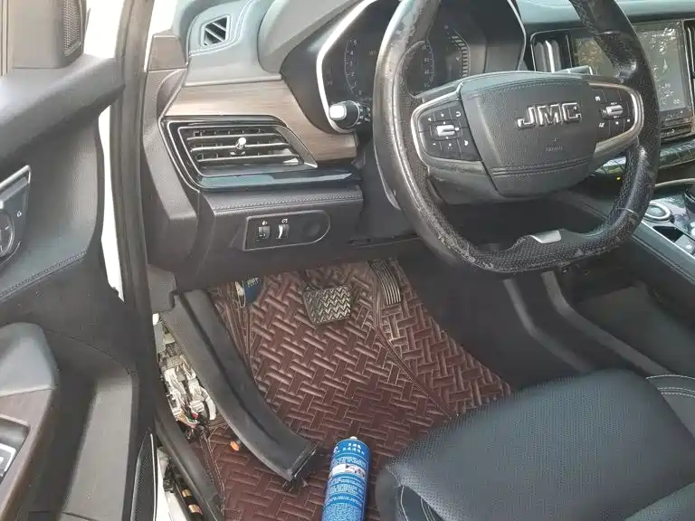 Jiangling Yuhu 9 2020 2020 2.0T Automatic Diesel 4WD Comfort