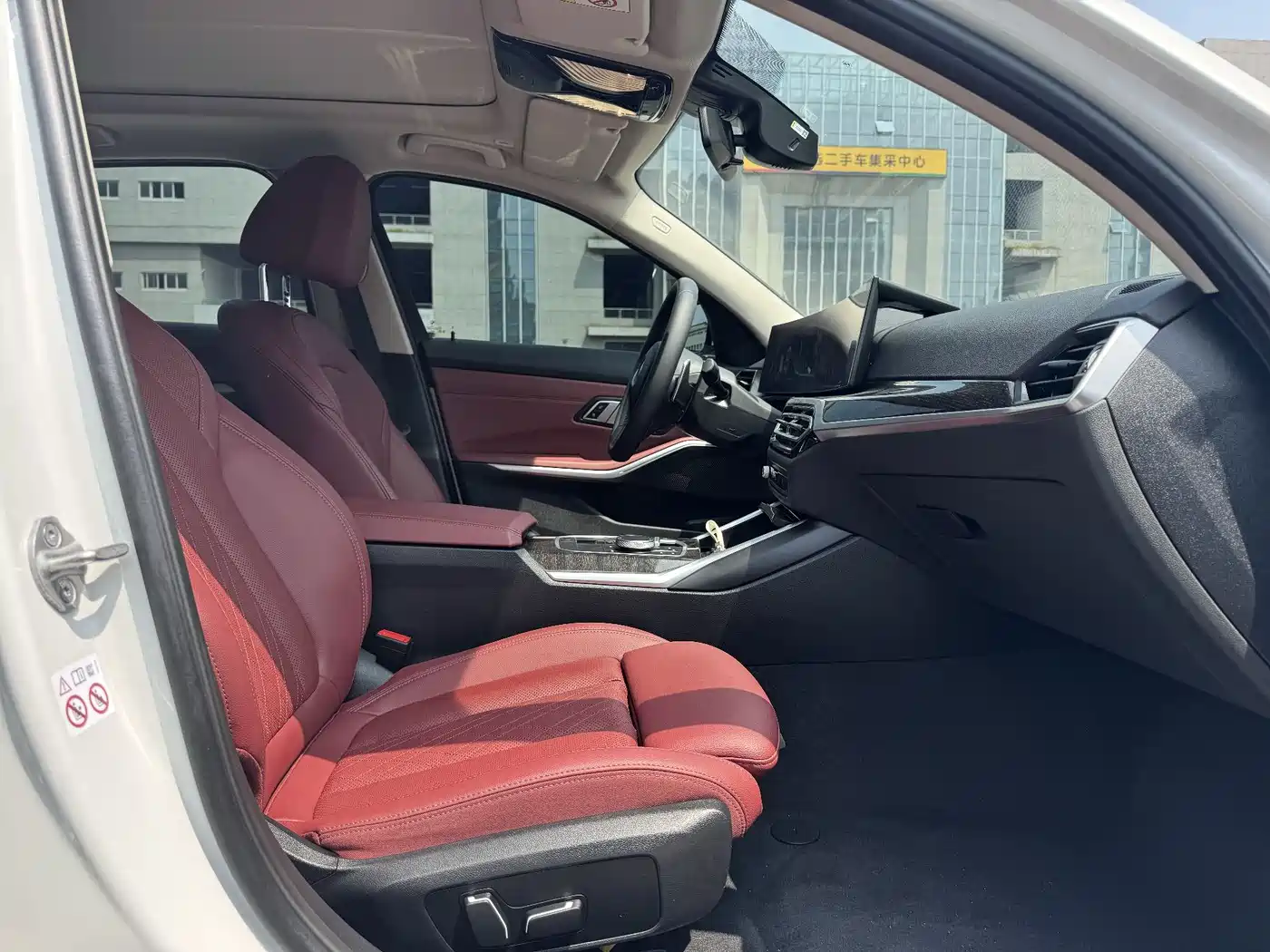 BMW 3 Series 2024 325Li M Sport Package фото 9