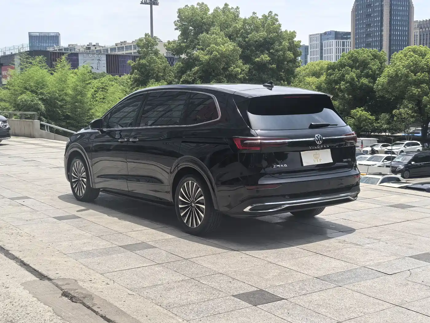 Volkswagen Viloran 2024 380TSI Executive Edition фото 13