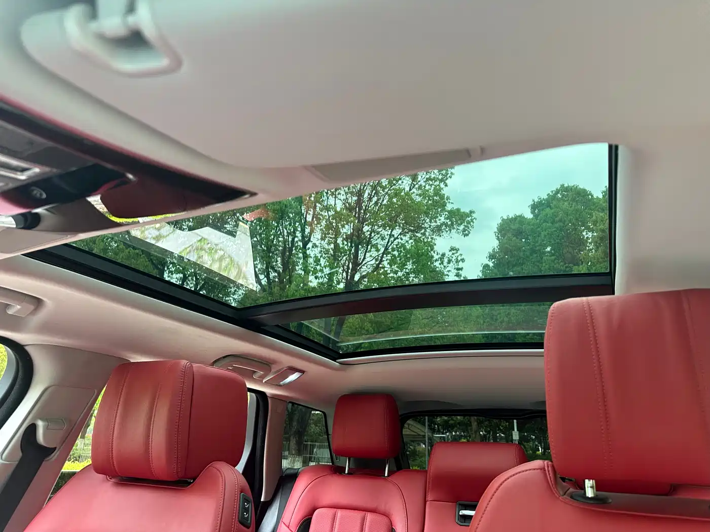 Land Rover Range Rover Sport 2022 3.0 L6 Gloss Black Edition фото 13