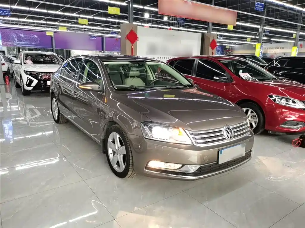 Volkswagen Magotan 2015 2.0TSI Premium фото 4