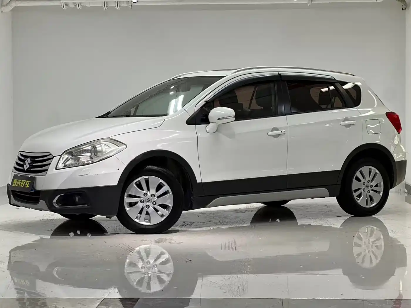 Suzuki SX4 S-Cross 2014 2014 1.6L CVT 2WD Elite
