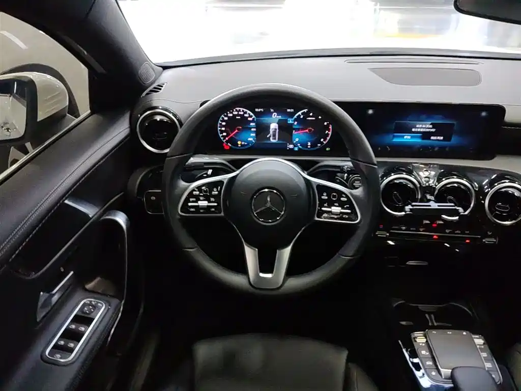 Mercedes-Benz A-Class 2022 Facelift A 200 L Sport Sedan Dynamic фото 11
