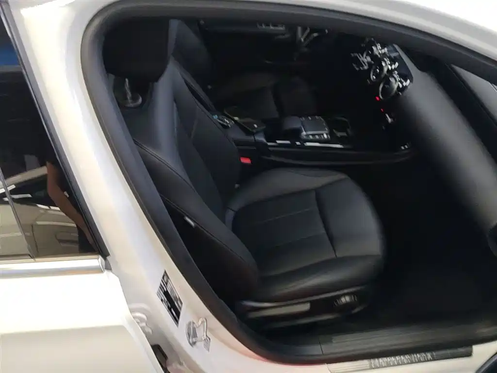 Mercedes-Benz A-Class 2022 Facelift A 200 L Sport Sedan Dynamic фото 25