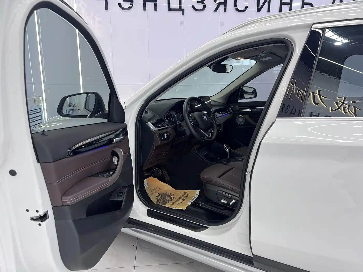 BMW X1 2022 sDrive20Li Fashion фото 7
