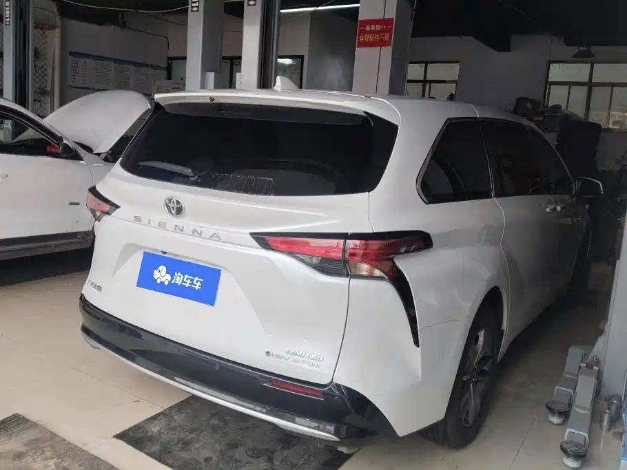2026 Toyota Sienna