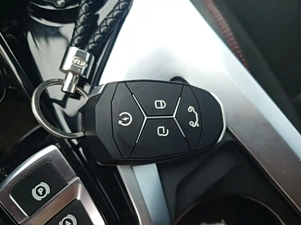 Lynk & Co 01 2019 2.0T AWD Pro Edition China V фото 9