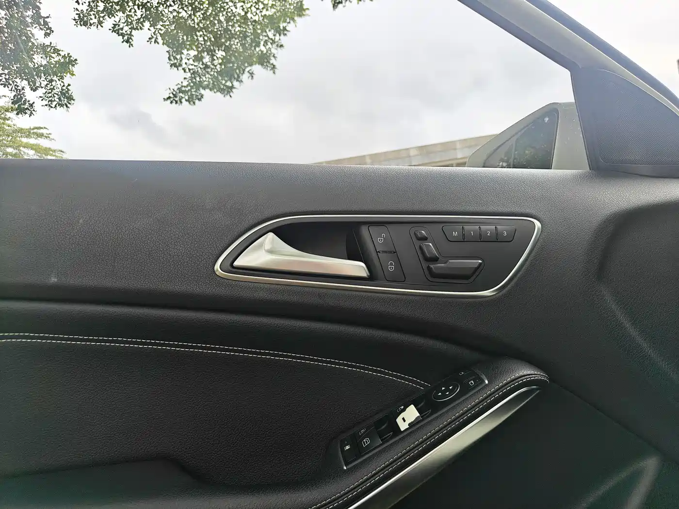 Mercedes-Benz GLA (Import) 2015 GLA 200 фото 12