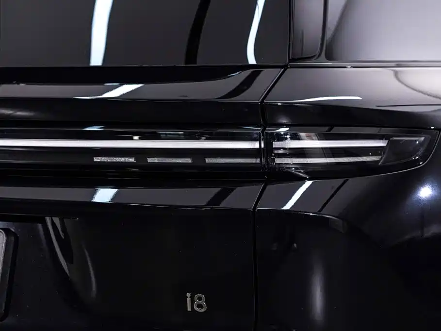 Li Auto Li i8 2026 2025 Standard Edition
