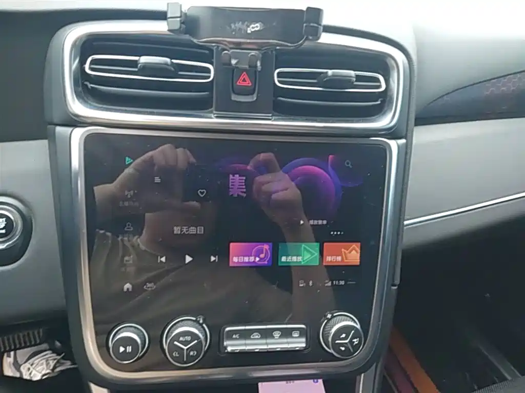 Lynk & Co 01 2019 2.0T AWD Pro Edition China V фото 13