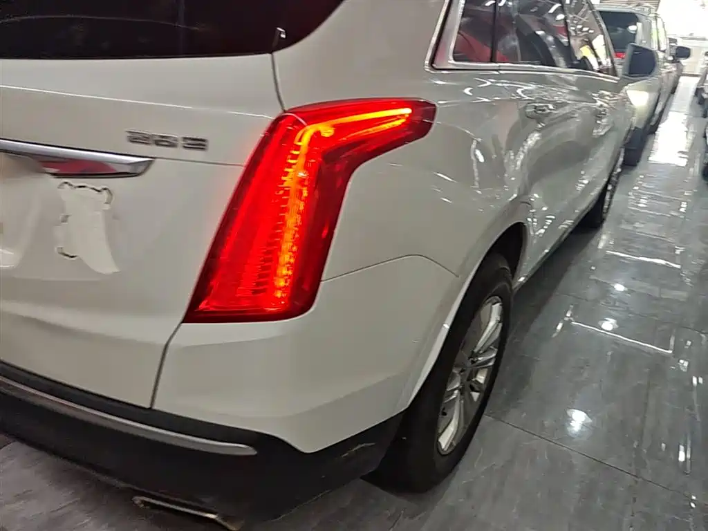 Cadillac XT5 2018 28E AWD Technology Model фото 8