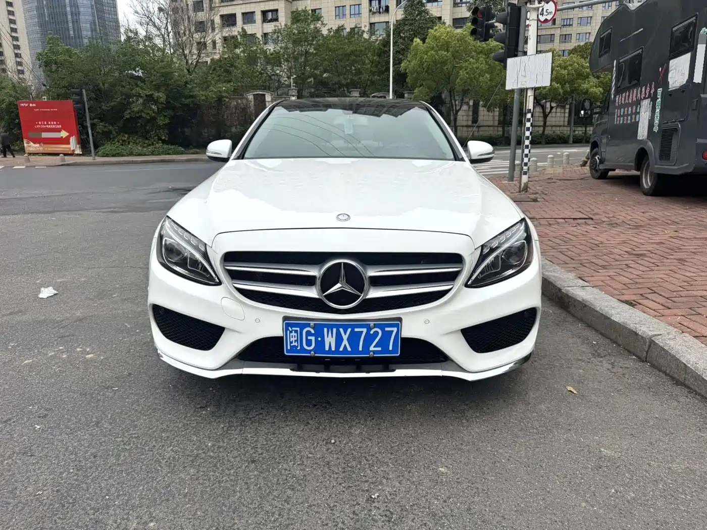 Mercedes-Benz C-Class 2016 C 200 L Sport фото 2