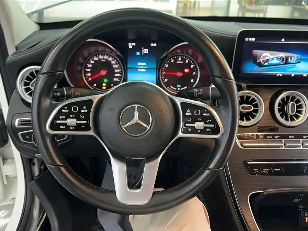 Mercedes-Benz C-Class 2019 C 260 L Sport фото 14