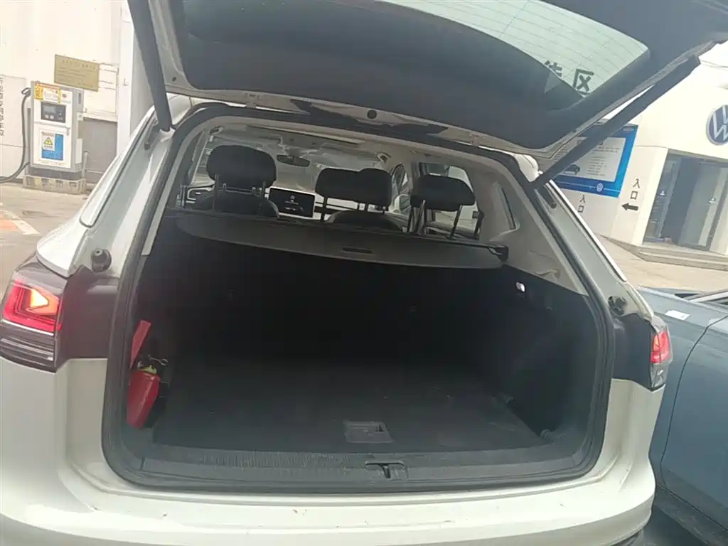 Volkswagen Tayron 2023 300TSI 2WD Luxury Plus Advanced Edition фото 19