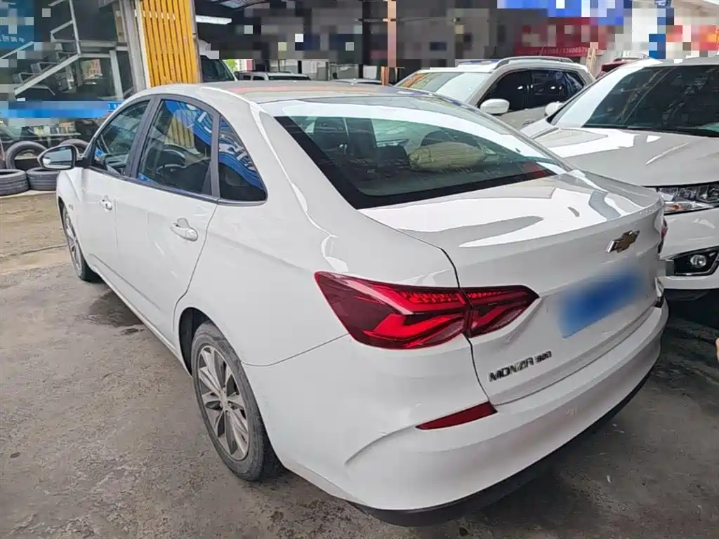 CHEVROLET CRUZE