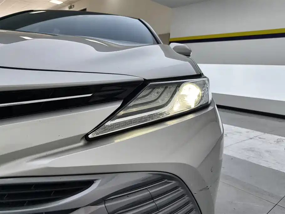 Toyota Camry 2018 2.5G Luxury Edition фото 5