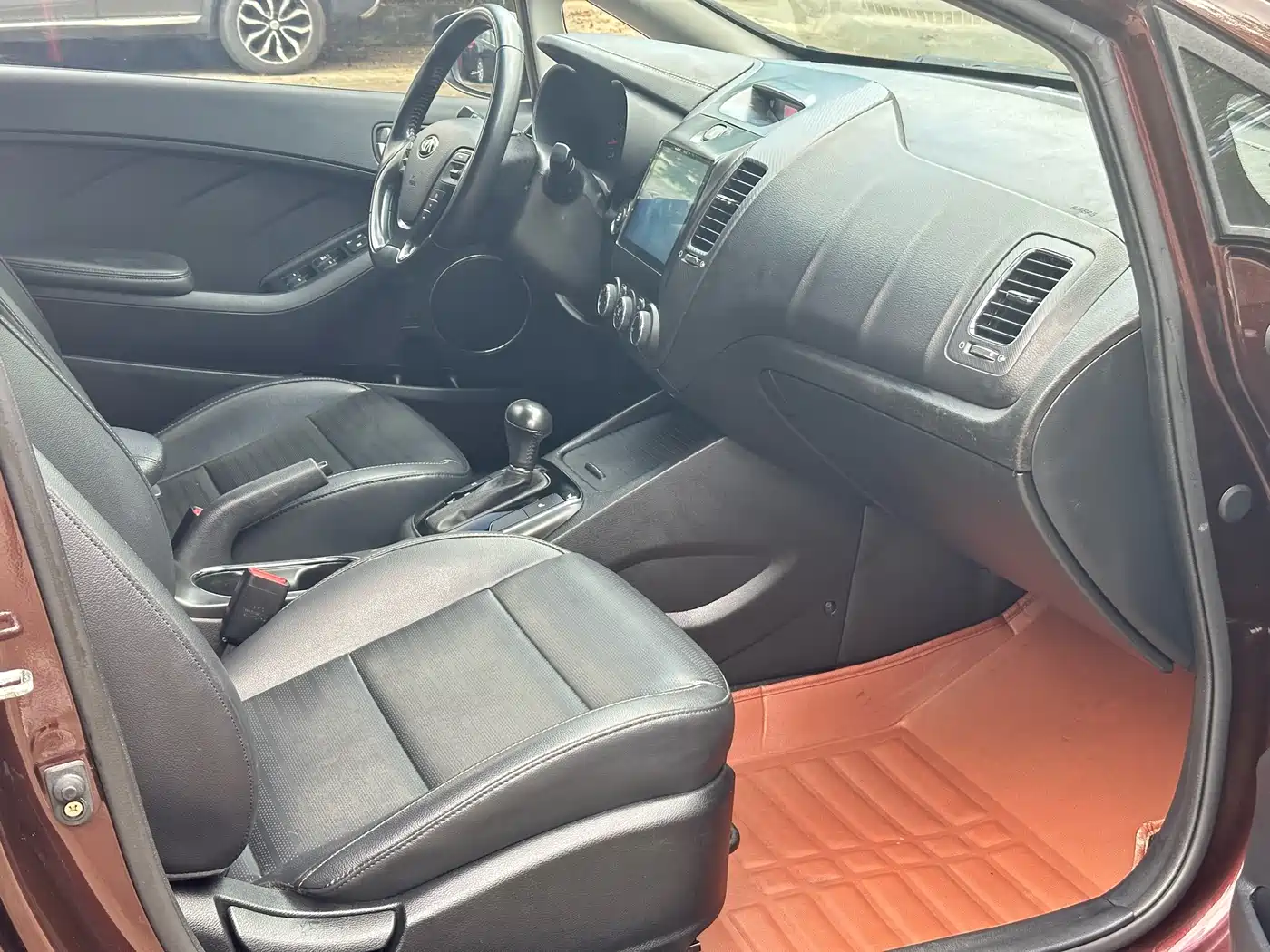 Kia K3 2017 1.6L Automatic 15th Anniversary Special GLS фото 6