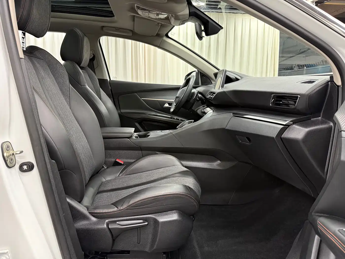Peugeot 5008 2019 380THP 5-seat Elite Edition фото 11