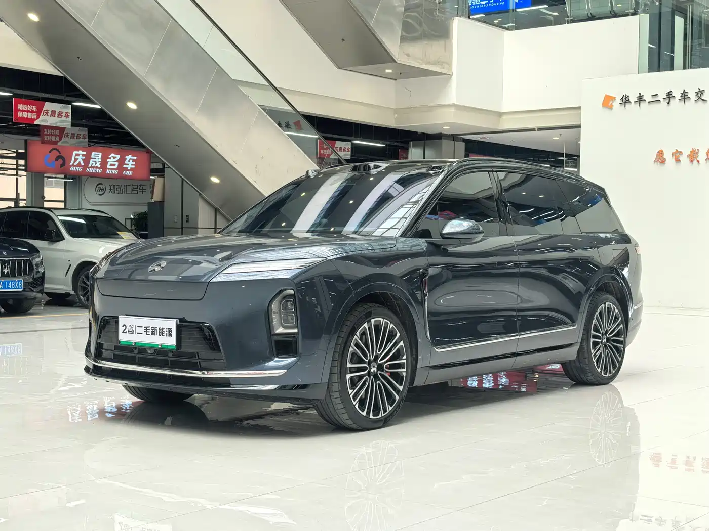 NIO ES8 2025