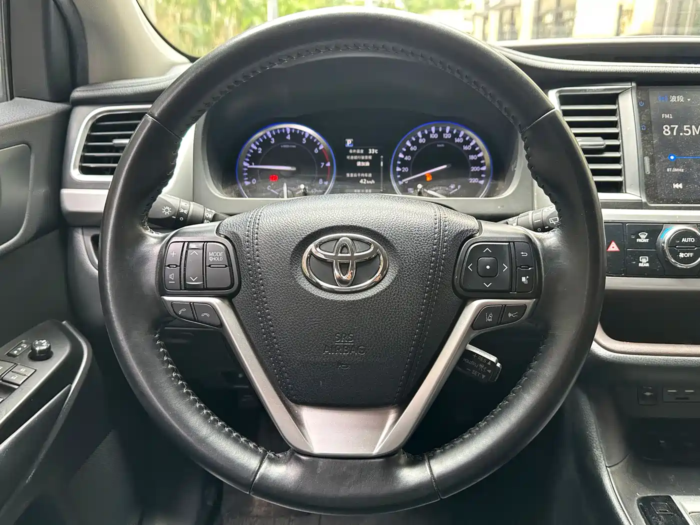 Toyota Highlander 2021 2.0T AWD Luxury 7-Seater фото 8