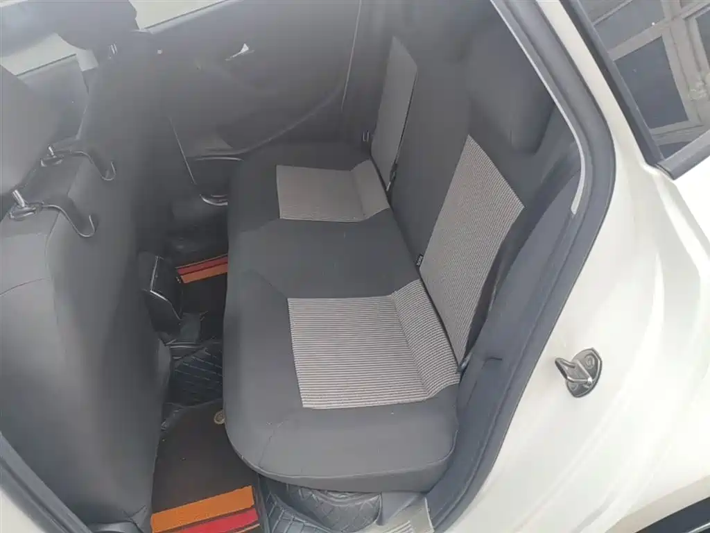 Volkswagen Polo 2016 1.4L Automatic Trend фото 17