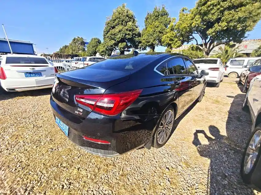 Hongqi H5 2022 Classic 1.5T DCT Flag Rhythm Edition фото 3