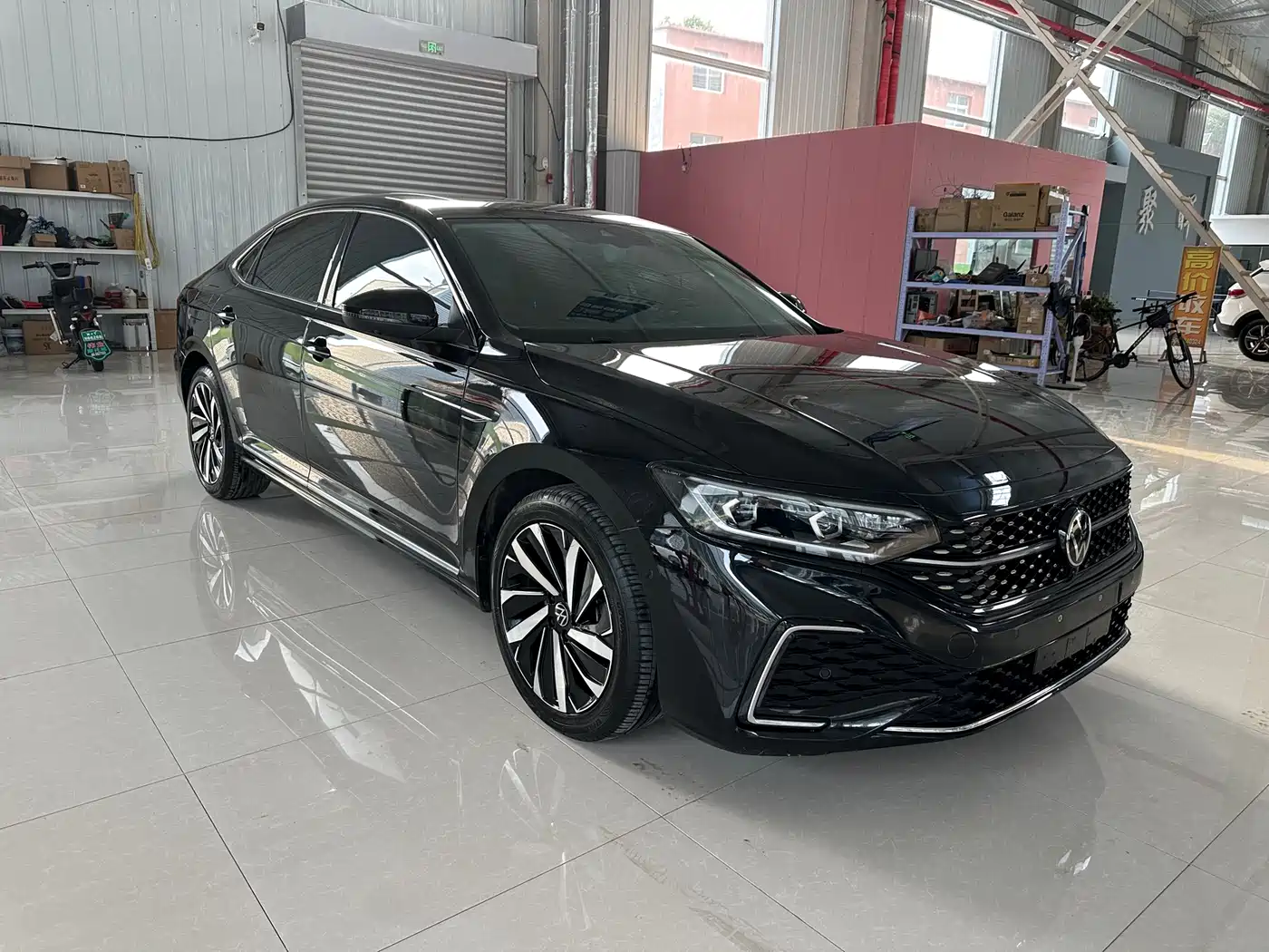 Volkswagen Passat 2022 330TSI Starry Sky Premium Edition фото 3