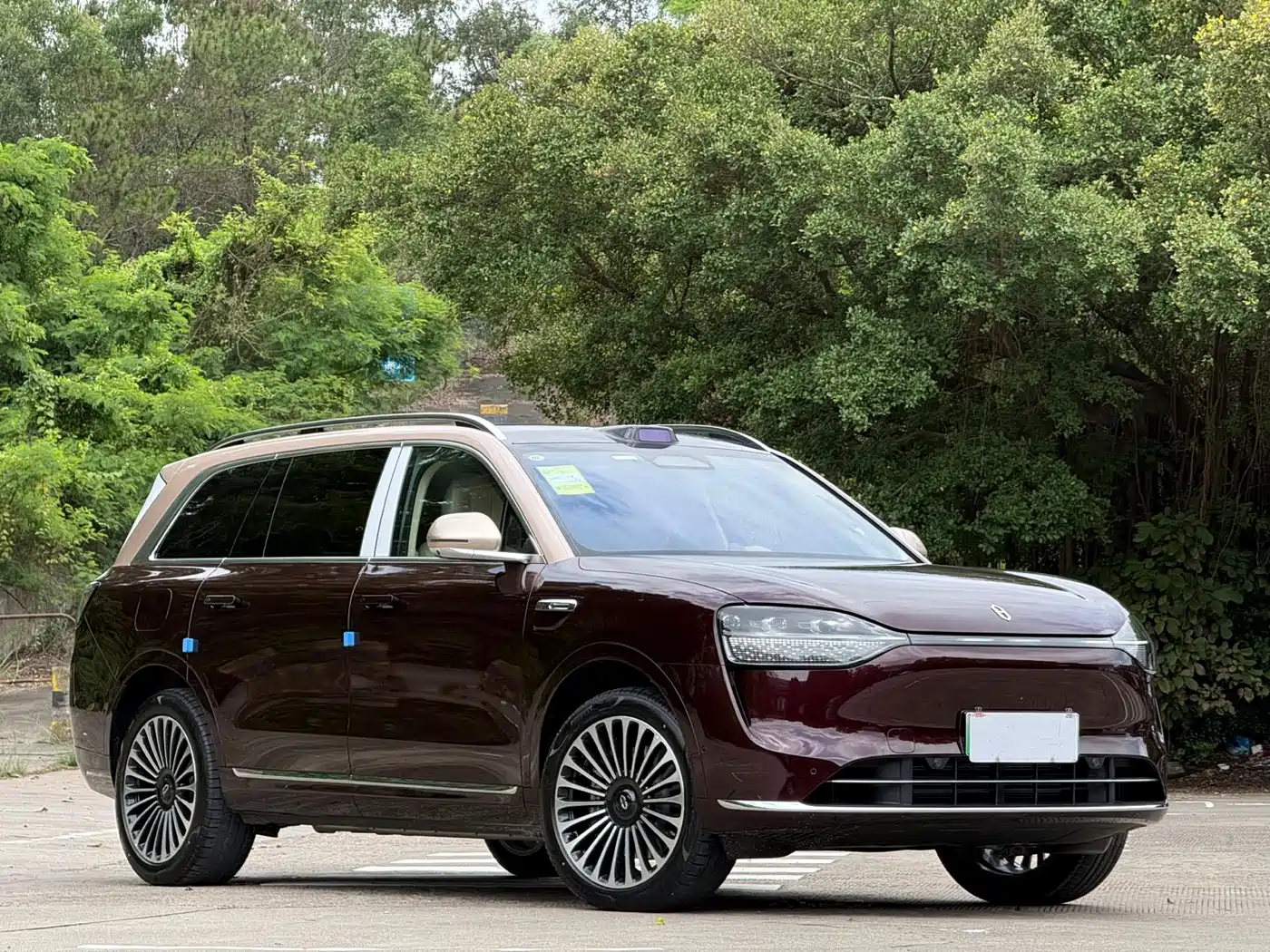 AITO Wenjie AITO M9 2025 Extended Range Ultra 52kWh 6-Seater фото 2