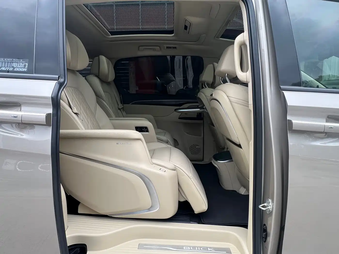 Buick GL8 2022 ES Landmark 653T Flagship фото 16